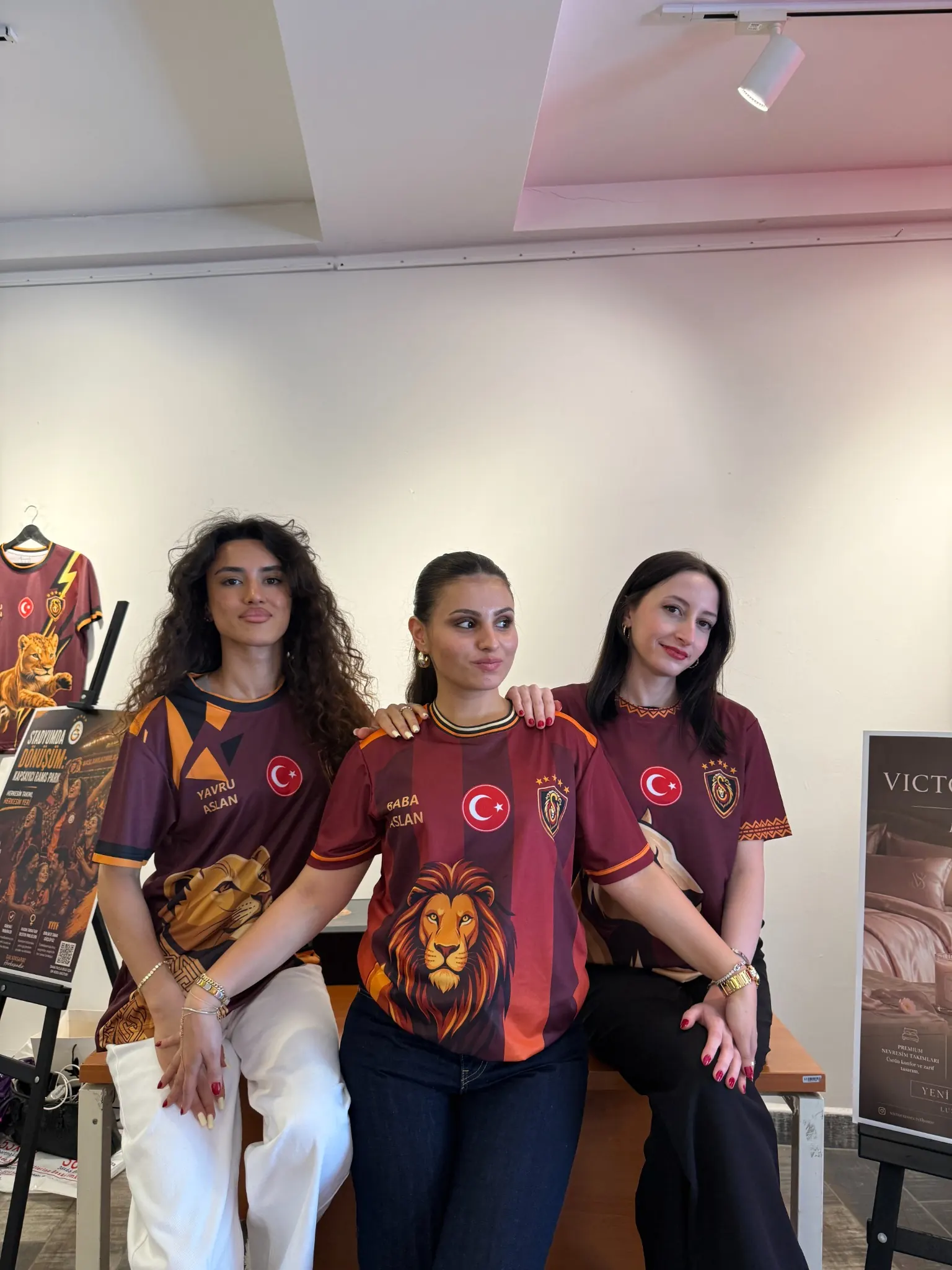 Betül Çifçi mezuniyet projesi sergisinde